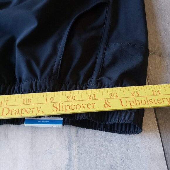 NWT - Columbia Women's Plus Stretch Black Shorts - Size 3X - Picture 5 of 6